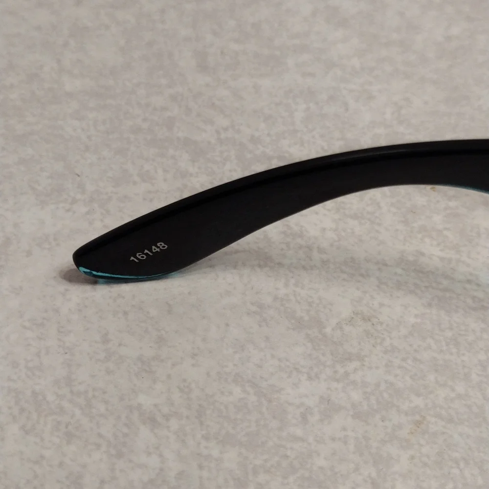 One Hoola polarized sunglasses.